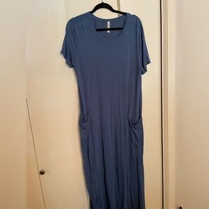 L T-shirt Dress